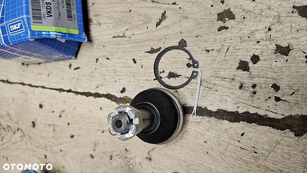 Sworzeń wahacza przód Nissan Navara NP300 D40  SKF VKDS 812010 - 3