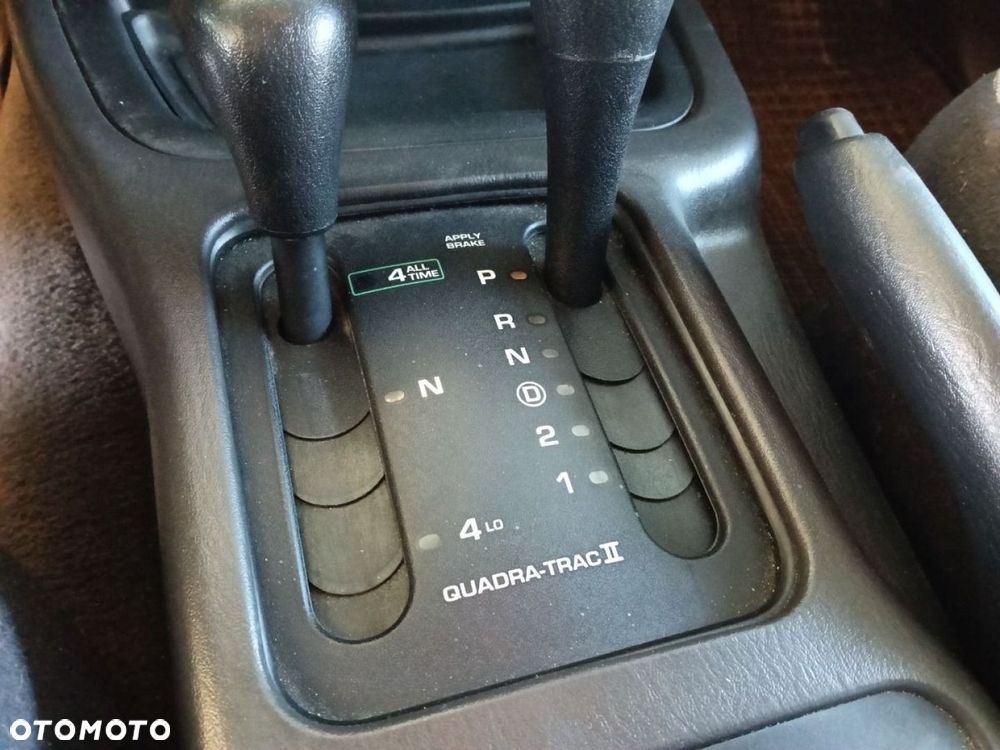 Jeep Grand Cherokee - 9