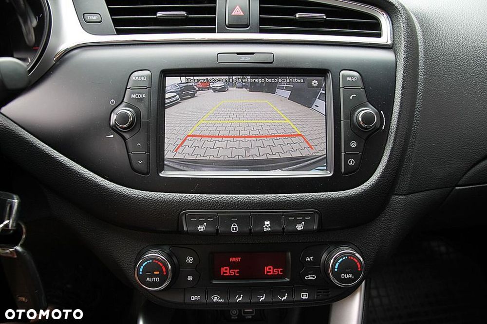Kia Ceed - 32