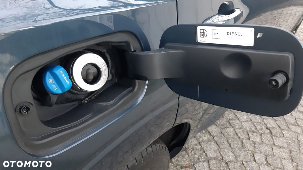 Volvo XC 60 D5 AWD Momentum - 27