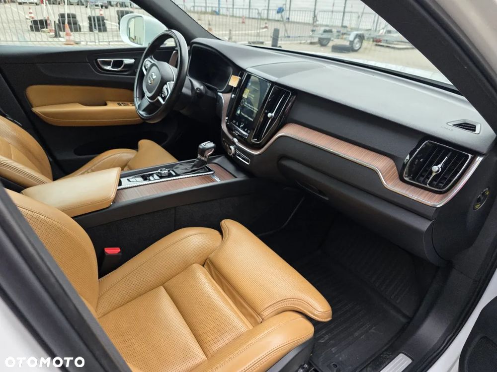 Volvo XC 60 T5 AWD Inscription - 10