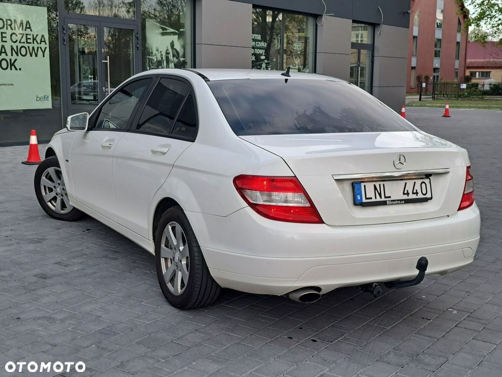 Mercedes-Benz Klasa C 180 BlueEFFICIENCY 7G-TRONIC - 9