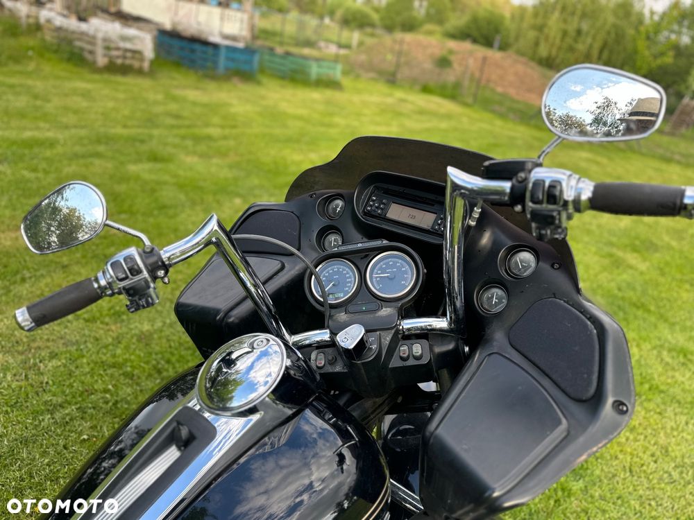 Harley-Davidson Touring Road Glide - 40