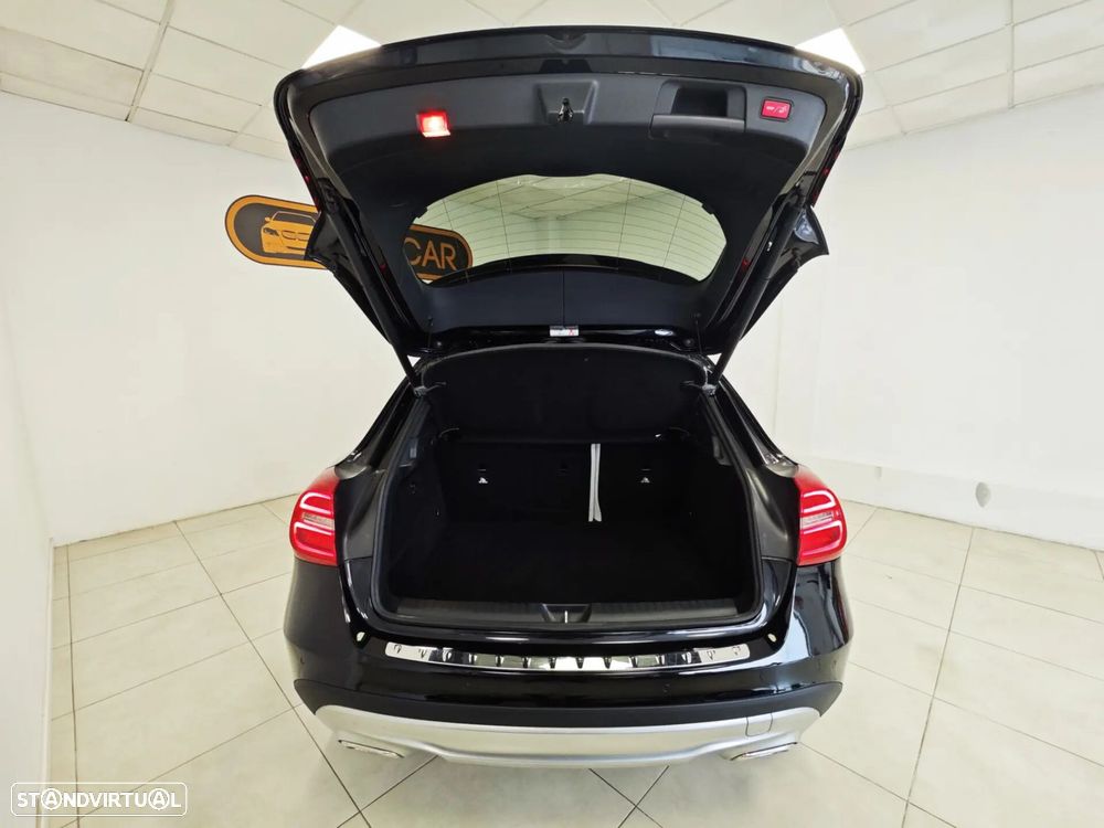 Mercedes-Benz GLA 200 d 4Matic 7G-DCT Urban - 25