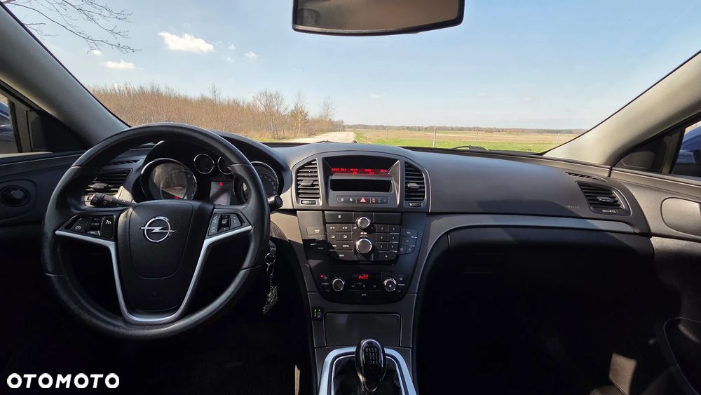 Opel Insignia 1.8 - 6
