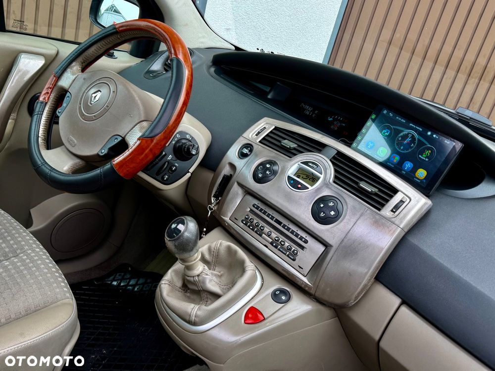 Renault Scenic - 32