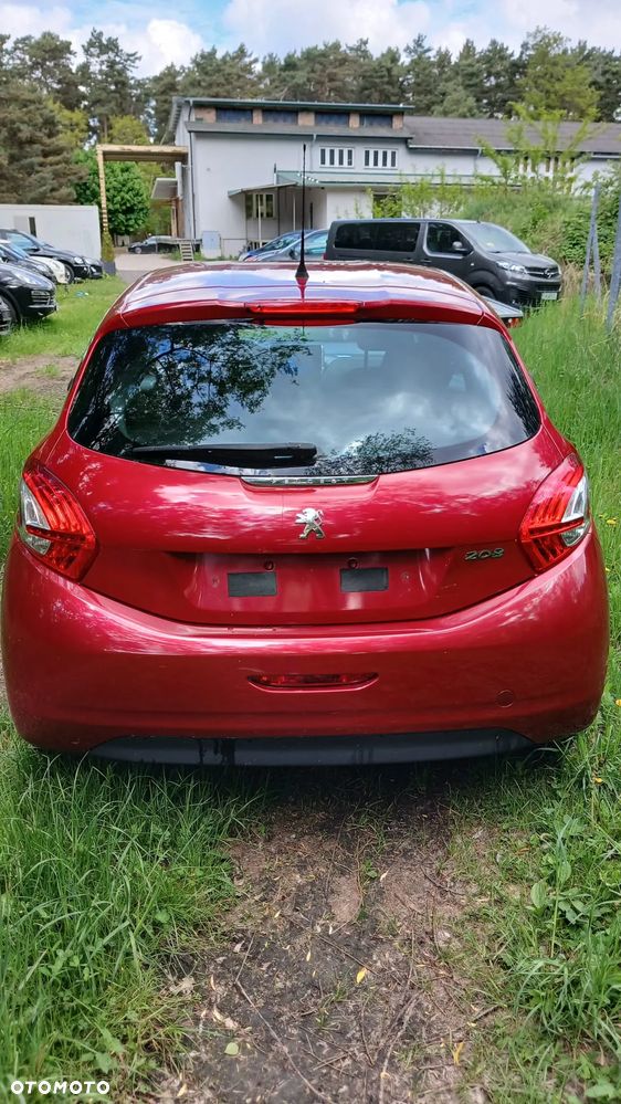 Peugeot 208 - 6