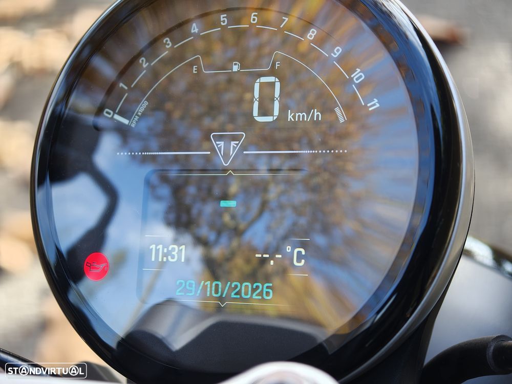 Triumph Trident 660 Cosmic Yellow - 27