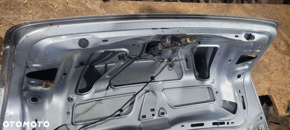 Klapa bagażnika sedan Volkswagen  Passat b6 - 7