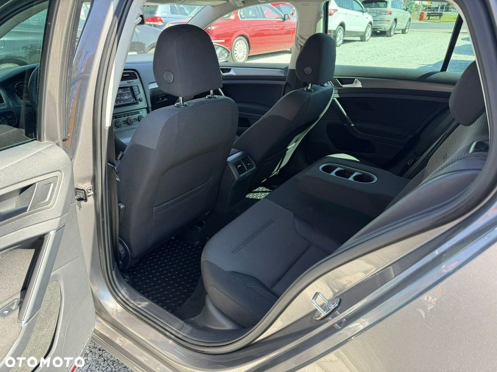 Volkswagen Golf 1.6 TDI BMT Comfortline - 27