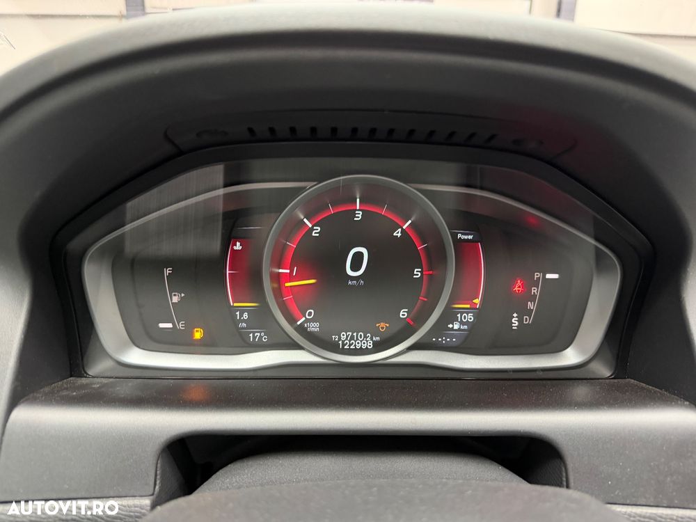 Volvo XC 60 D4AWD Momentum - 18