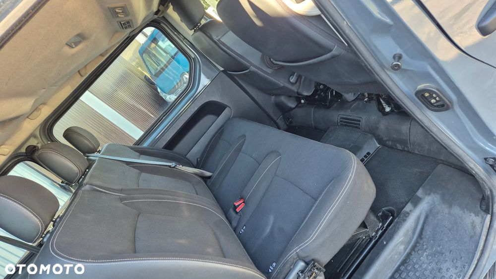 Renault Trafic Grand 2.0 dCi EDC - 19