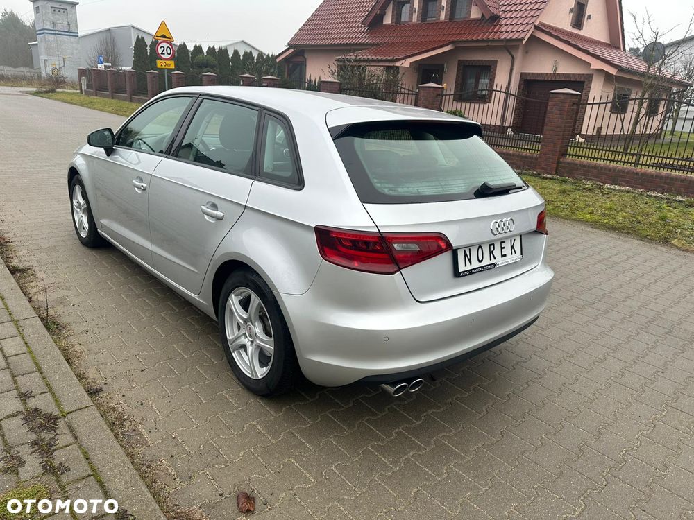 Audi A3 Sportback 1.8 TFSI Ambiente S tronic - 5