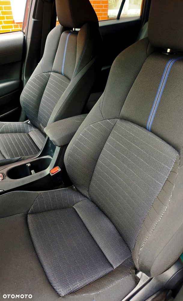 Toyota Corolla Cross - 13