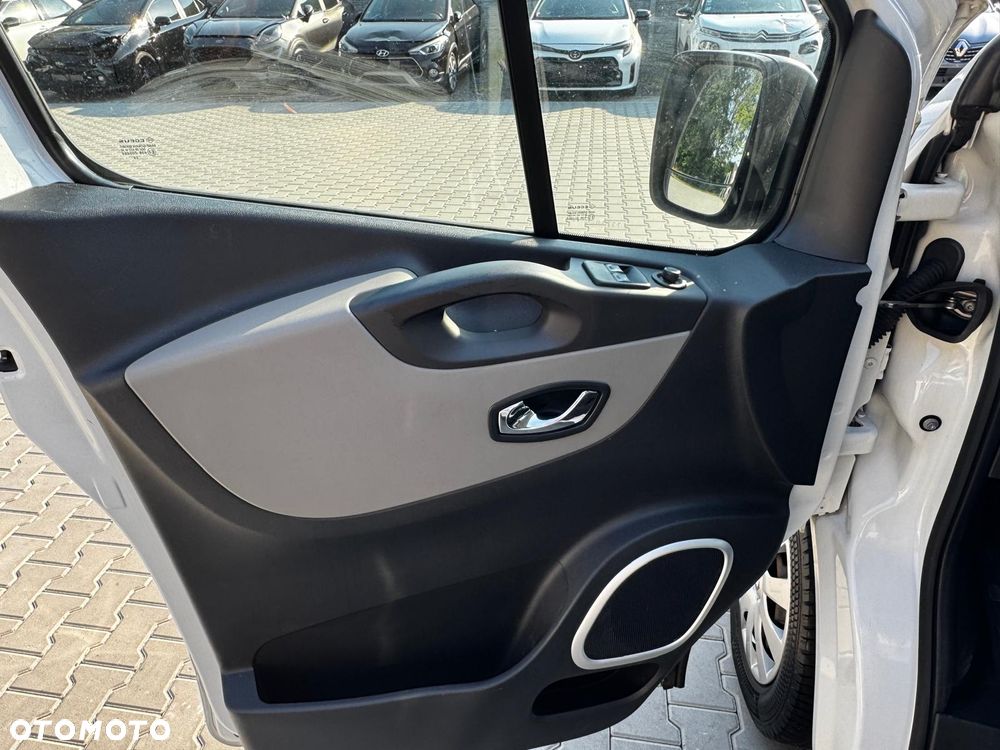 Nissan NV300 1,6 dci  125 Navi / Kamera - 18