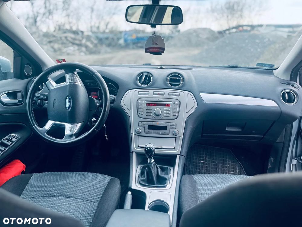 Ford Mondeo 1.8 TDCi Titanium - 1