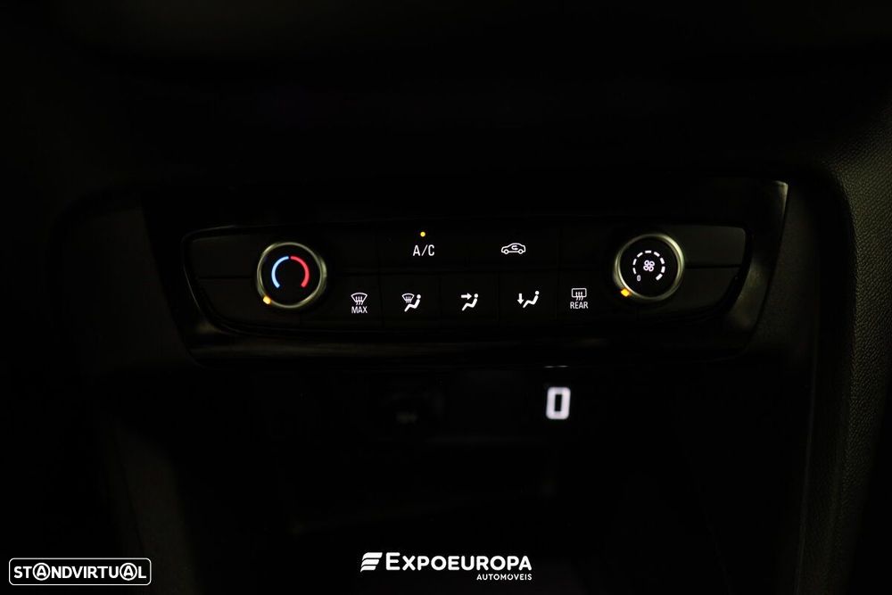 Opel Corsa 1.2 T Elegance - 22