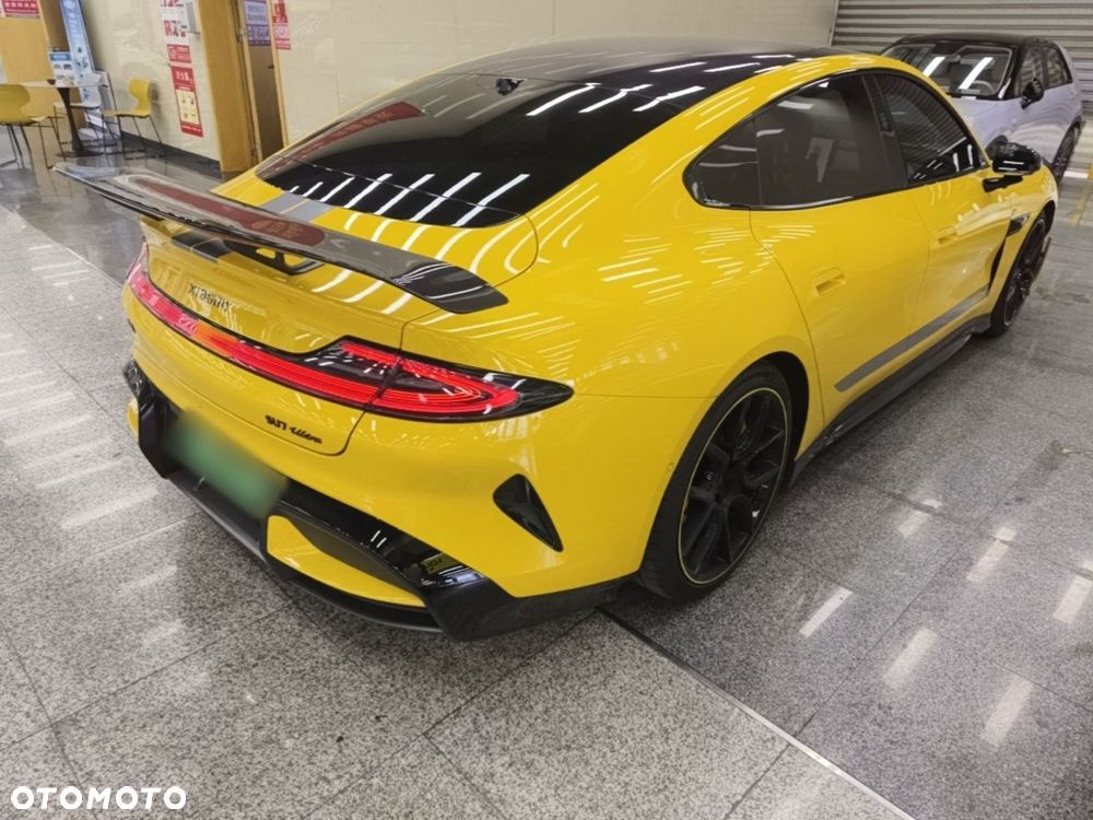 Xiaomi SU7 - 6