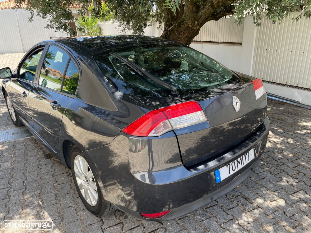 Renault Laguna dCi 110 FAP Emotion - 10