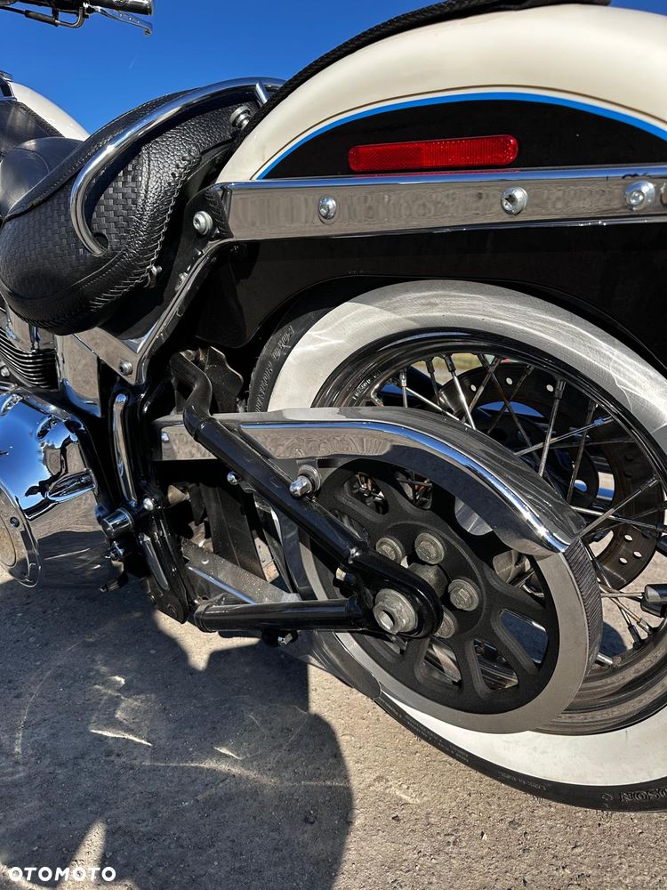Harley-Davidson Softail Deluxe - 19