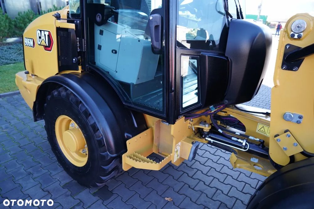 Caterpillar 906M / ŁADOWARKA KOŁOWA / 2020 ROK / ŁYŻKA SZCZĘKOWA / - 19