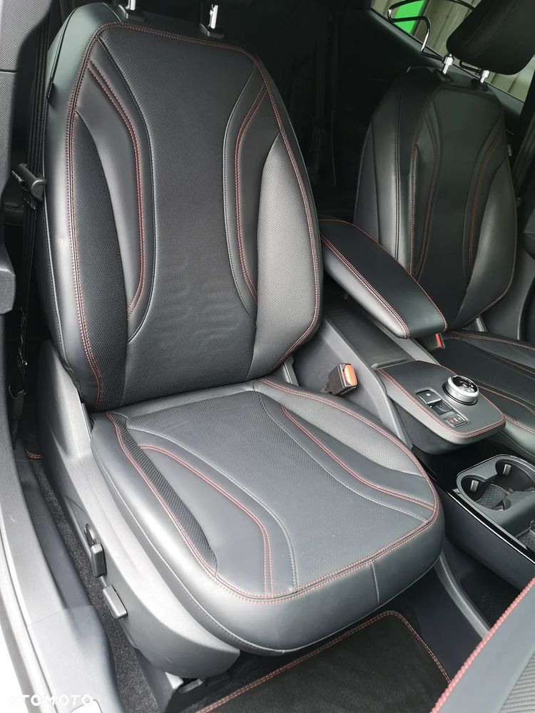 Ford Mustang Mach-E AWD - 27