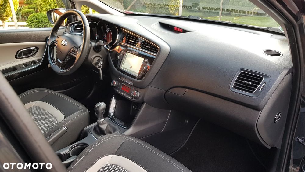 Kia Ceed 1.6 GDI Platinum Edition - 31