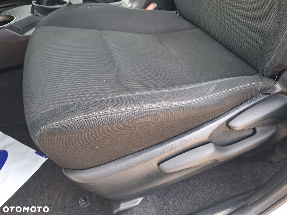 Toyota RAV4 2.0 Premium - 13