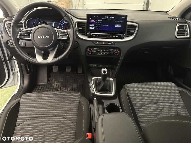 Kia Ceed 1.5 T-GDI M - 21