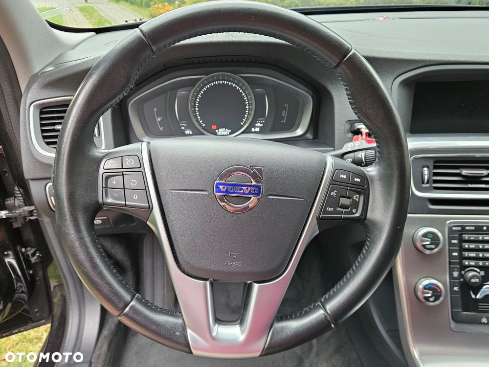 Volvo V60 T3 Momentum - 18