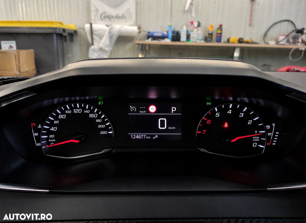 Peugeot 2008 1.2 L PureTech STT EAT8 Active - 15