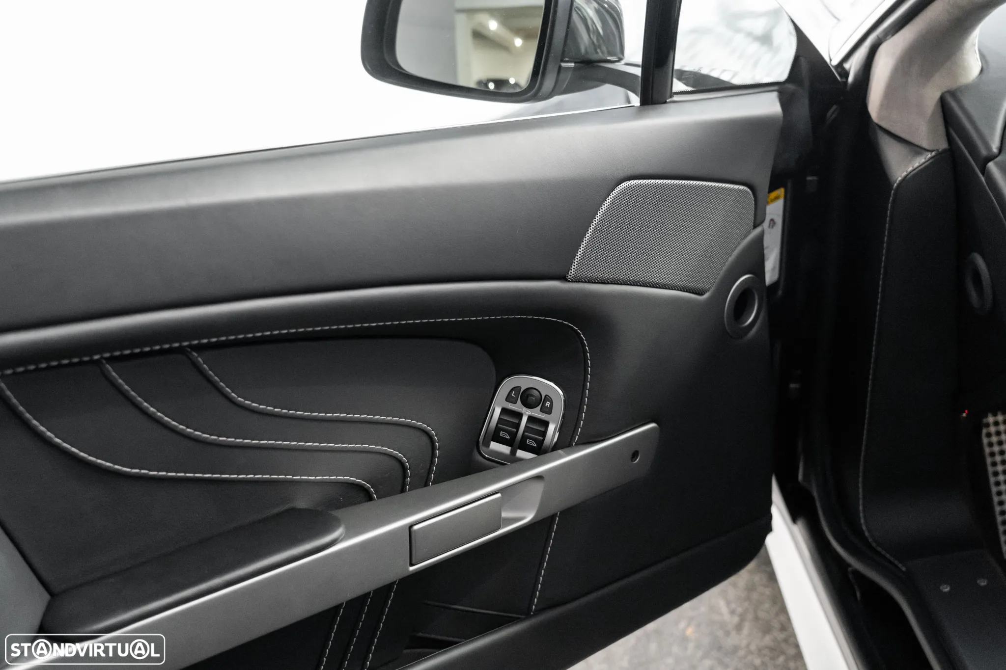 Aston Martin Vantage Roadster V8 S Sportshift - 14
