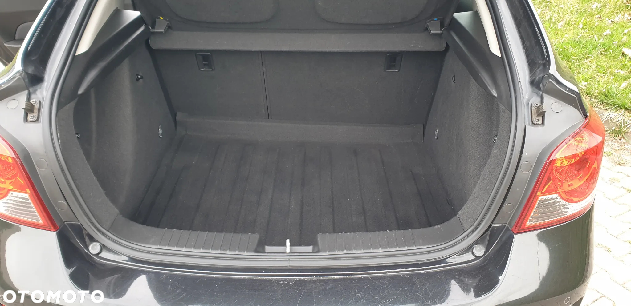 Chevrolet Cruze 1.8 LTZ+ - 23