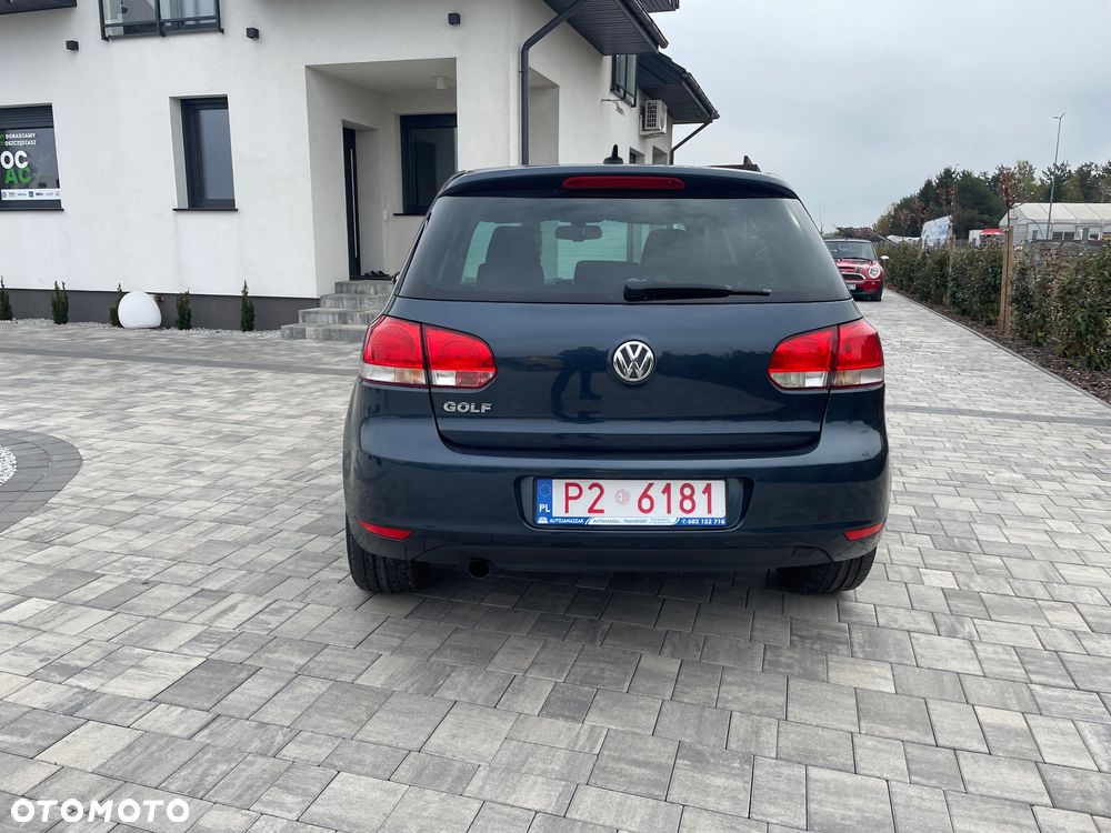 Volkswagen Golf 1.6 TDI DPF Highline - 19