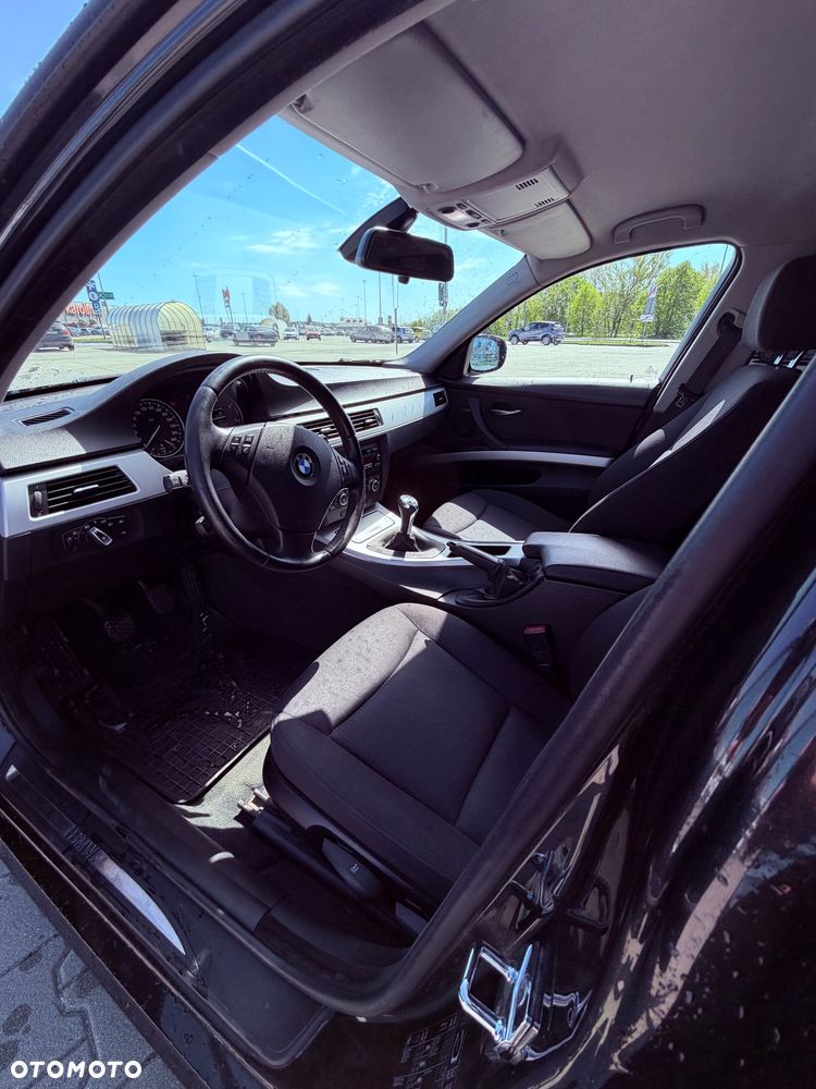 BMW Seria 3 - 16