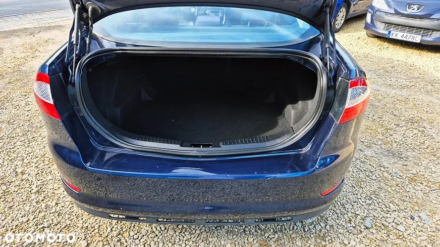 Ford Mondeo ver-2-0-ff-titanium - 36