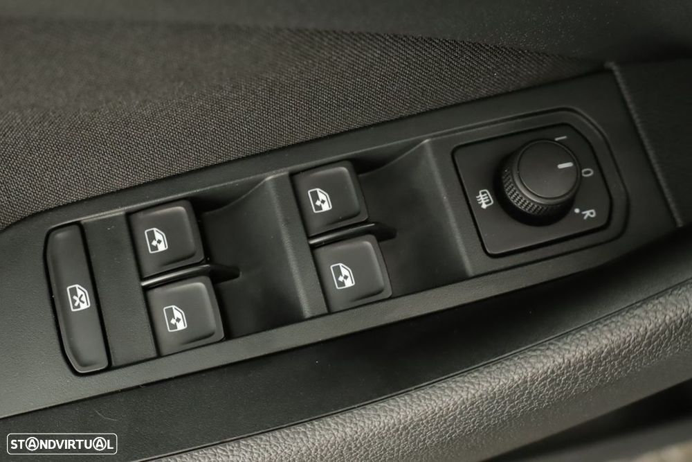 Skoda Kamiq 1.0 TSI Selection DSG - 19