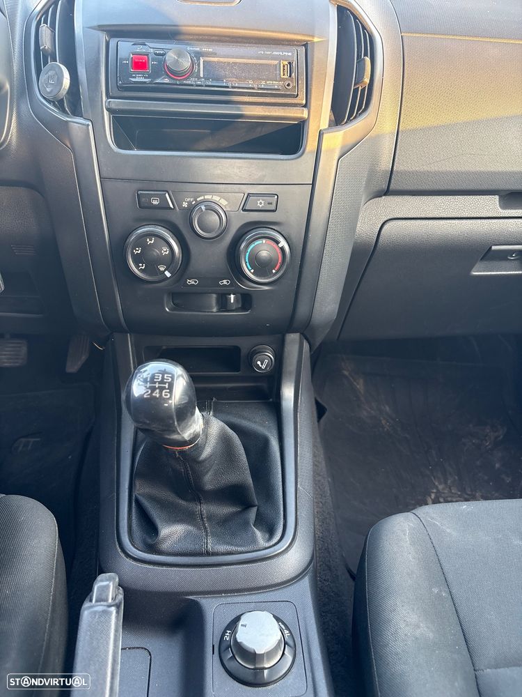 Isuzu D-Max ver-1-9-jtd-hlx - 8