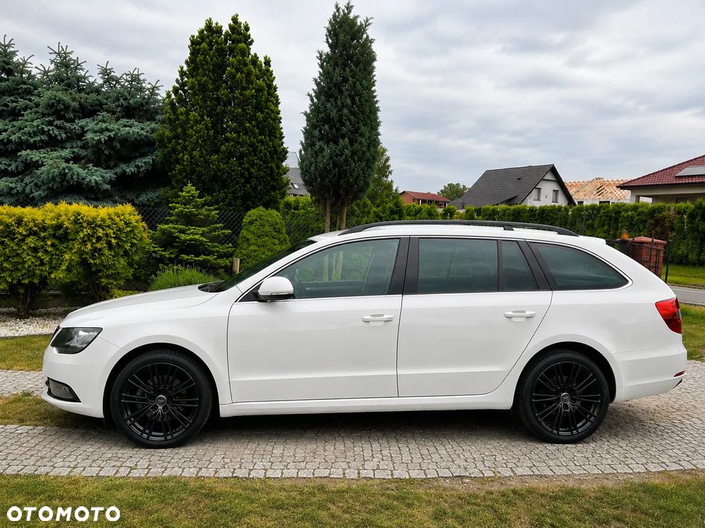 Skoda Superb 2.0 TDI DSG Ambition - 3