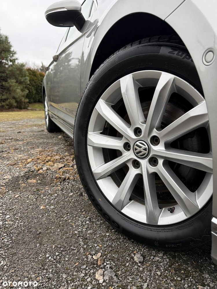 Volkswagen Passat 2.0 TDI SCR DSG Highline - 27