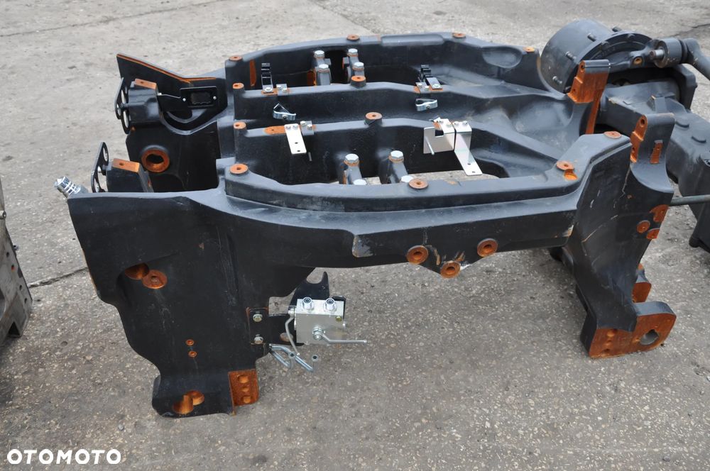 WSPORNIK ODLEW DEUTZ FAHR 9340 TTV NR 0.021.7405.0/20 NOWY !!! - 2