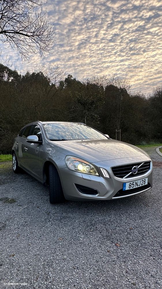 Volvo V60 2.0 D4 Summum Start/Stop - 6