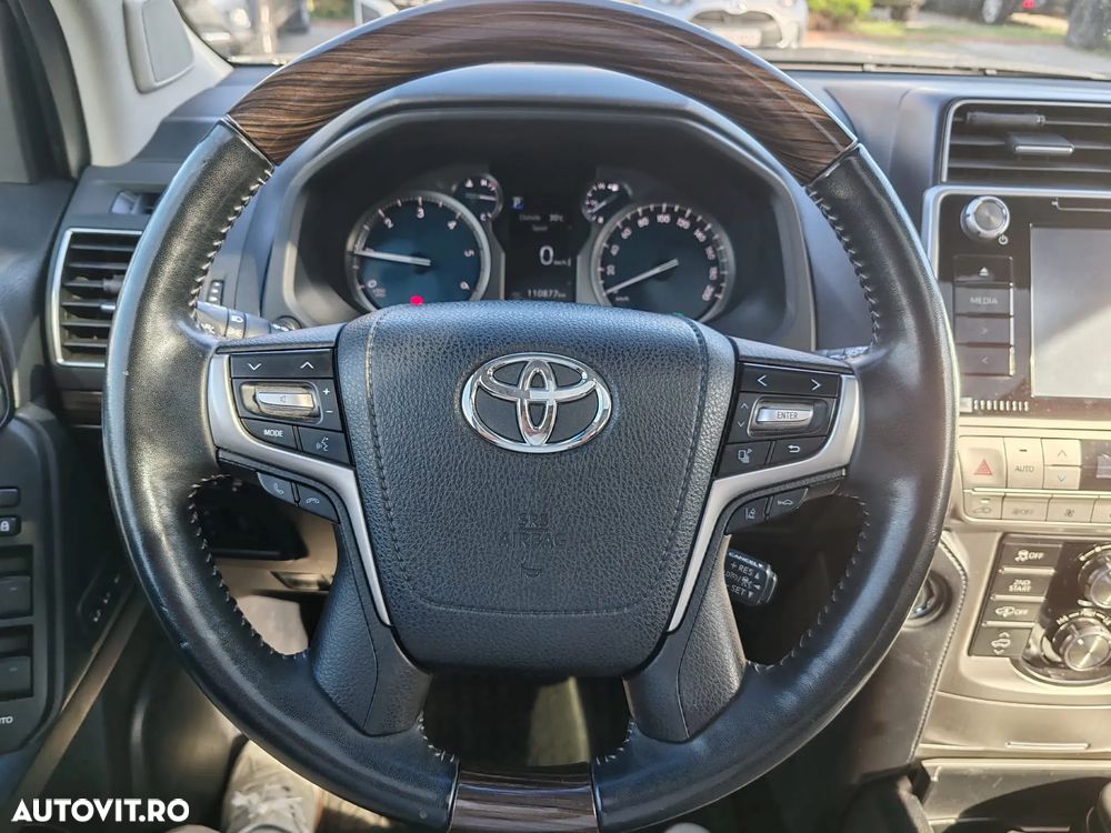 Toyota Land Cruiser 2.8l Turbo D-4D AVS Aut. Luxury - 14