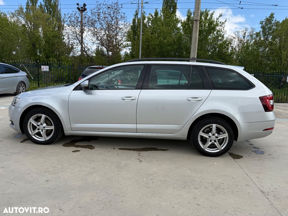 Skoda Octavia 1.6 TDI DSG Premium Edition - 1