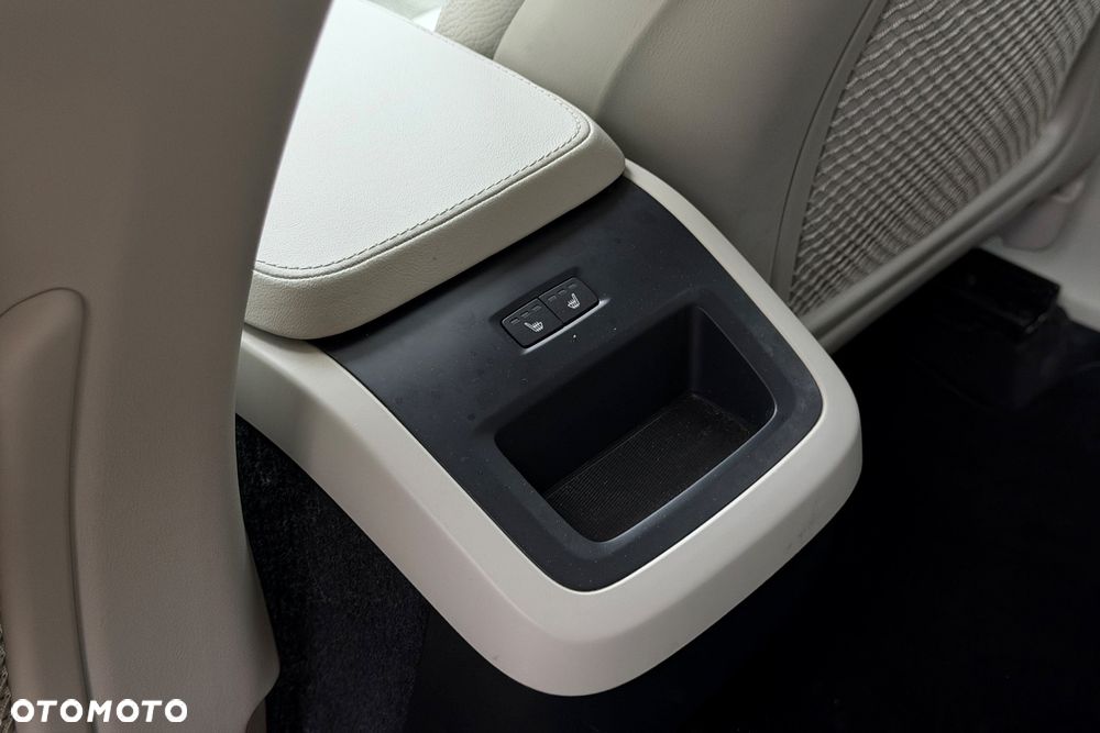 Volvo XC 90 B5 D AWD Plus Bright - 15