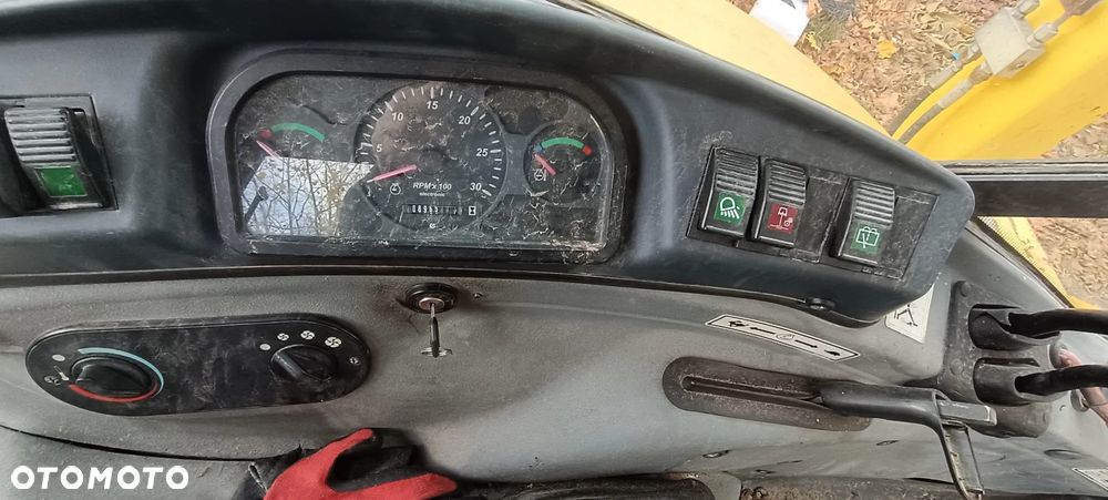 New Holland LB 95b - 8