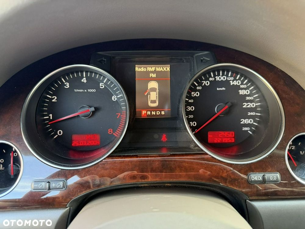 Audi A8 - 11