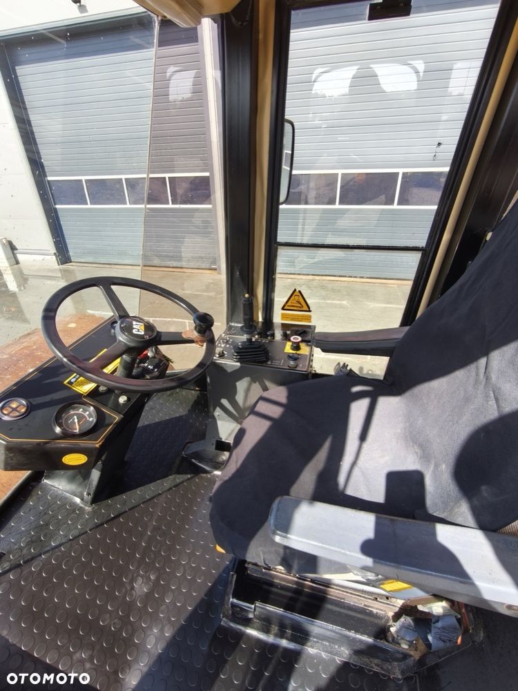 Caterpillar CS563C - 9