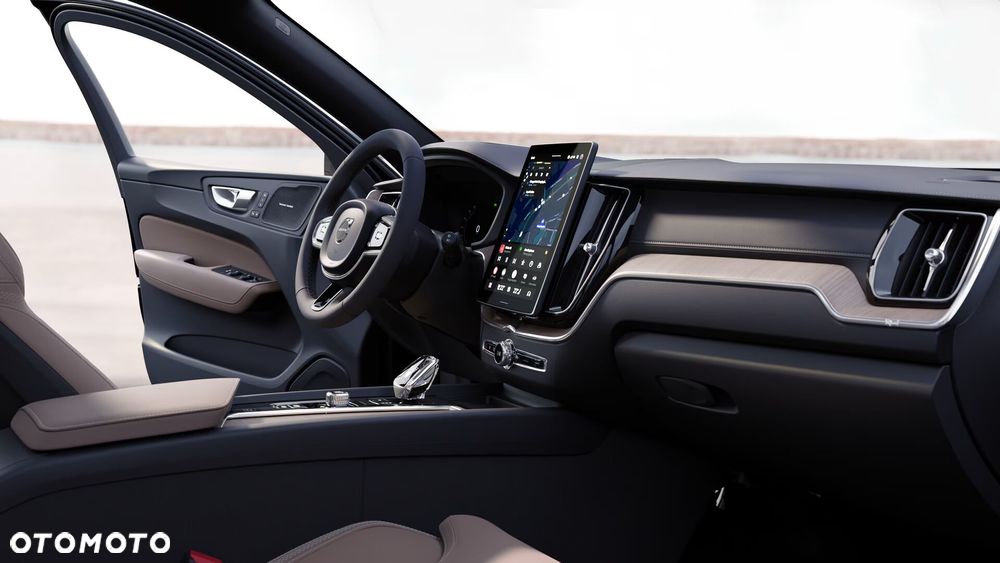 Volvo XC 60 T6 Plug-In Hybrid AWD Ultra Dark - 11