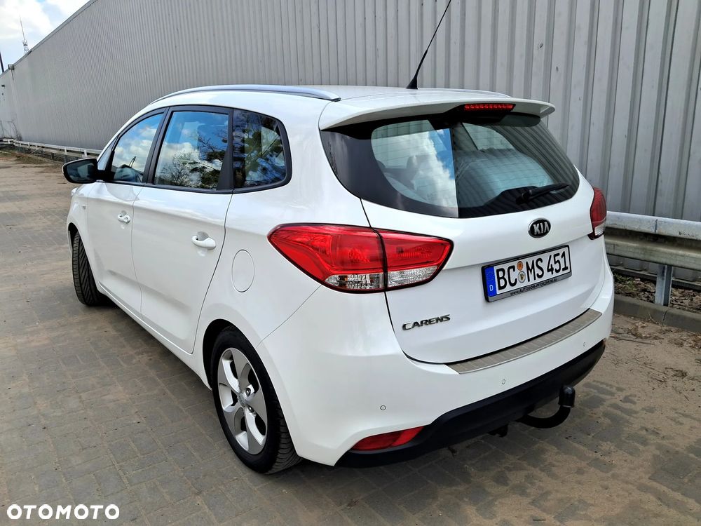 Kia Carens 1.6 GDI Dream Team Edition - 18